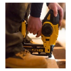 Stanley Cloueur 18V 16 Gauges Sans Batterie FMC792B -Kobleo cloueur 18v 16 gauges sans batterie fmc792b 2