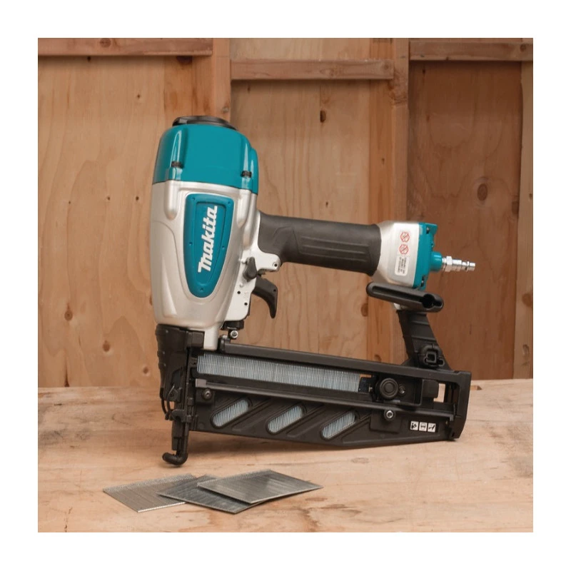 Makita Cloueur Pneumatique 8,3 Bar 25 à 64 Mm AF601 3 Makita Cloueur Pneumatique 8,3 Bar 25 à 64 Mm AF601 – Image 3