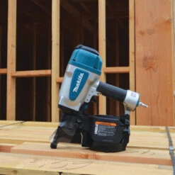 Cloueuse Pneumatique AN902 90mm 8,5bar Makita -Kobleo cloueuse pneumatique an902 90mm 8 5bar makita 6