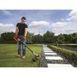 Coupe-bordures 18V 4,0Ah Li-Ion STC1840PC -Kobleo coupe bordures 18v 4 0ah li ion stc1840pc 2