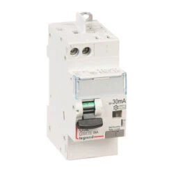 Legrand Disjoncteur Différentiel DX³ 4500 6 KA Courbe C Type AC Vis/auto 32A 3