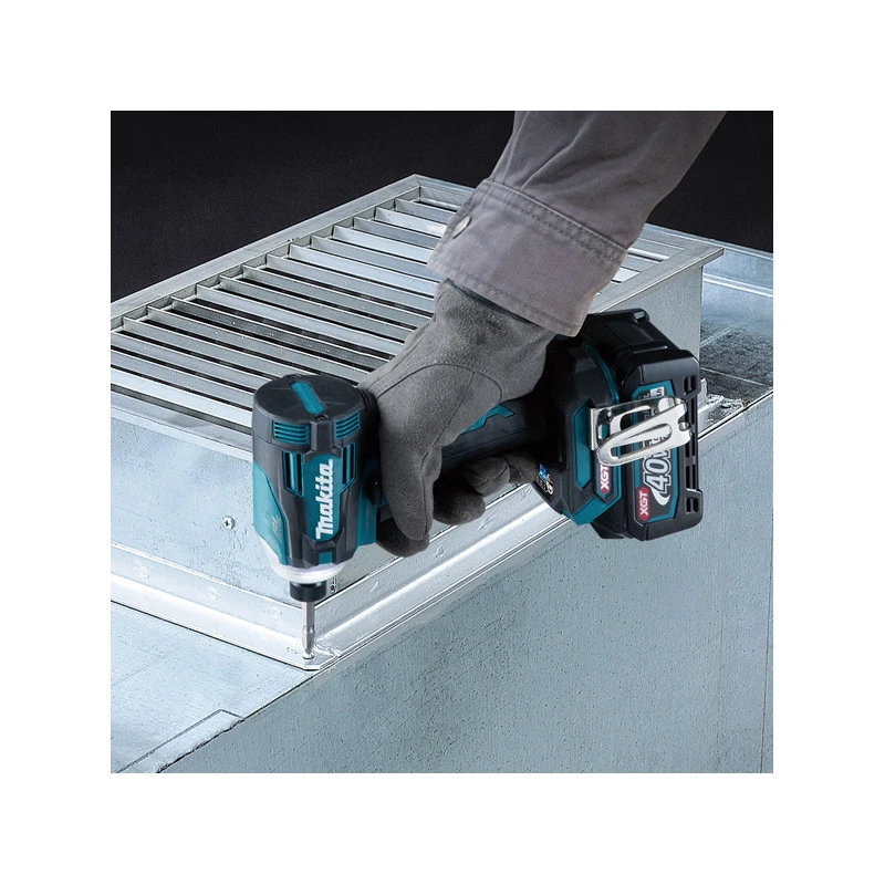 Makita Ensemble 4 Machines 40V Max Li-Ion 4 Ah XGT (DF001G GA005G TD001G JR00 8 Makita Ensemble 4 Machines 40V Max Li-Ion 4 Ah XGT (DF001G GA005G TD001G JR00 – Image 8