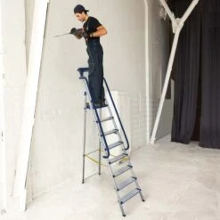 Escabeau 8 Marches Secure Pro Alu Sécurisé Rampes Porte-outils Hauteur Plateforme 182cm Hostrom -Kobleo escabeau 8 marches secure pro alu securise plateforme 182cm hostrom 2