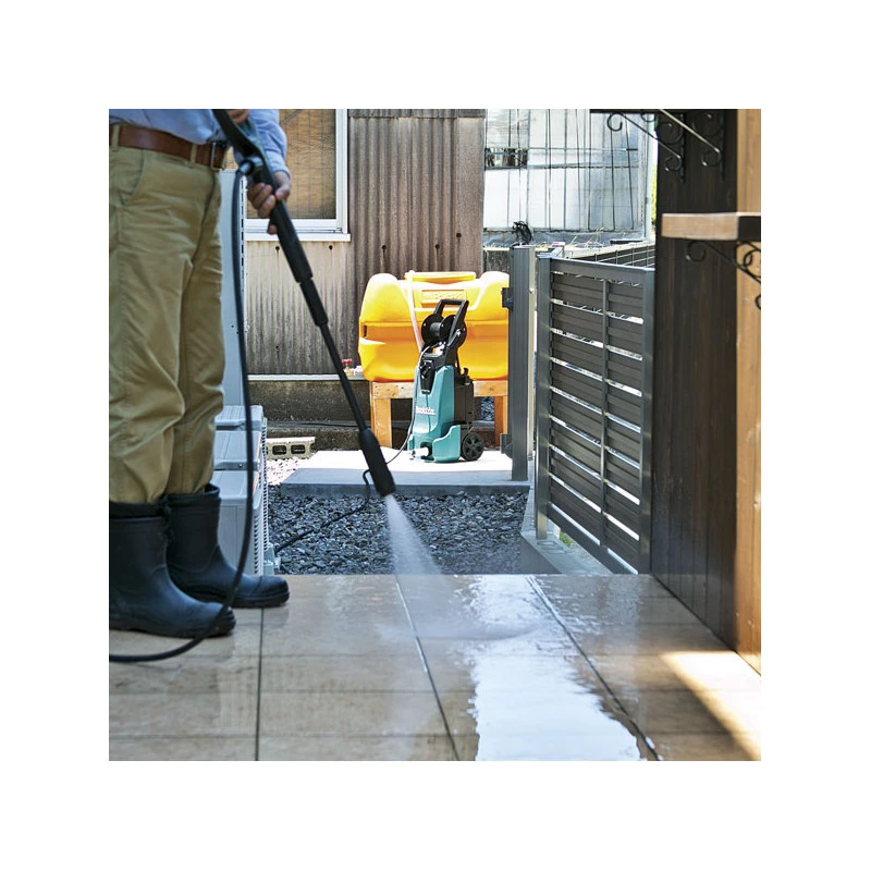 Makita Nettoyeur Haute Pression 130 Bar 1800W HW1300 2 Makita Nettoyeur Haute Pression 130 Bar 1800W HW1300 – Image 2