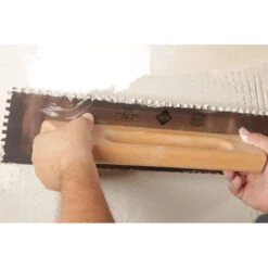 Peigne Rubi Acier 20x20mm Manche En Bois Fermé 48cm 6 Peigne Rubi Acier 20x20mm Manche En Bois Fermé 48cm -Kobleo peigne rubi acier 20x20mm manche en bois ferme 48cm 2