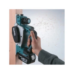 Rabot 18V Li-Ion 4Ah 82mm Avec Coffret DKP180RMJ Makita -Kobleo rabot 18v li ion 4ah 82mm avec coffret dkp180rmj makita 1