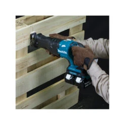 Makita Scie Récipro 36V (2x18V) Li-Ion Course 32mm Sans Batterie Ni Chargeur -Kobleo scie recipro 36v 2x18v li ion course 32mm sans batterie ni chargeur 1 7