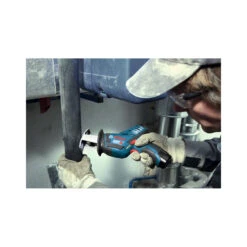 Scie Sabre à Batterie 12V 3Ah Li-Ion Course 14,5mm GSA 12V-14 -Kobleo scie sabre a batterie 12v 3ah li ion course 14 5mm gsa 12v 14 bosch professional 3