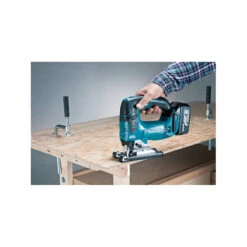 Makita Scie Sauteuse 18 V Li-Ion 5 Ah Course 26 Mm Avec Coffret DJV182RTJ -Kobleo scie sauteuse 18 v li ion 5 ah course 26 mm avec coffret djv182rtj 1