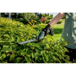 Metabo Sculpte-haie Et Cisaille à Gazon SGS 18 LTX Q 18V 20cm Produit Seul 14 Metabo Sculpte-haie Et Cisaille à Gazon SGS 18 LTX Q 18V 20cm Produit Seul -Kobleo sculpte haie et cisaille a gazon sgs 18 ltx q 18v 20cm produit seul 4