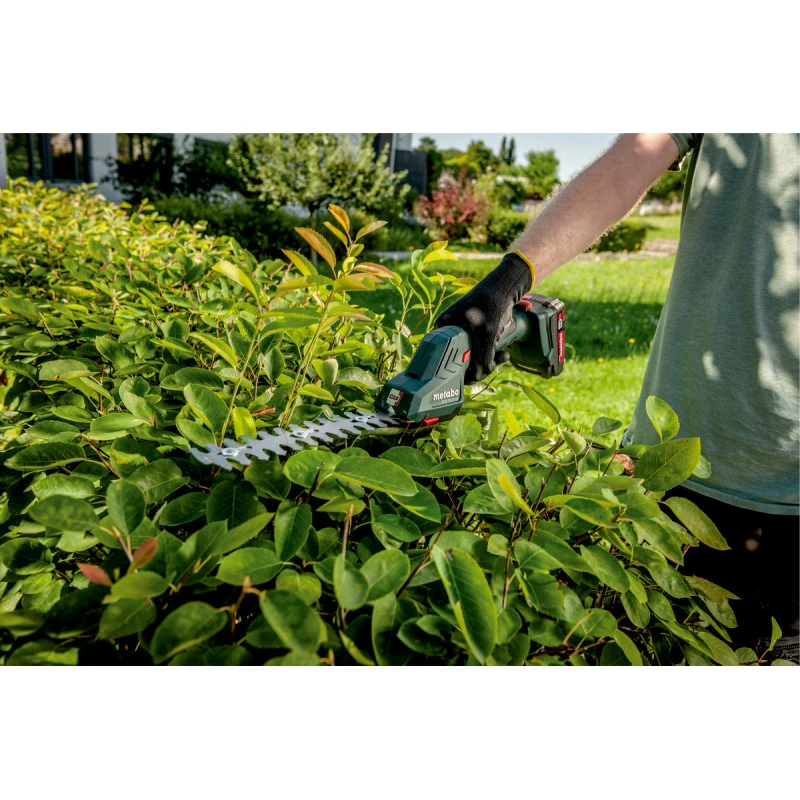 Metabo Sculpte-haie Et Cisaille à Gazon SGS 18 LTX Q 18V 20cm Produit Seul 5 Metabo Sculpte-haie Et Cisaille à Gazon SGS 18 LTX Q 18V 20cm Produit Seul – Image 5