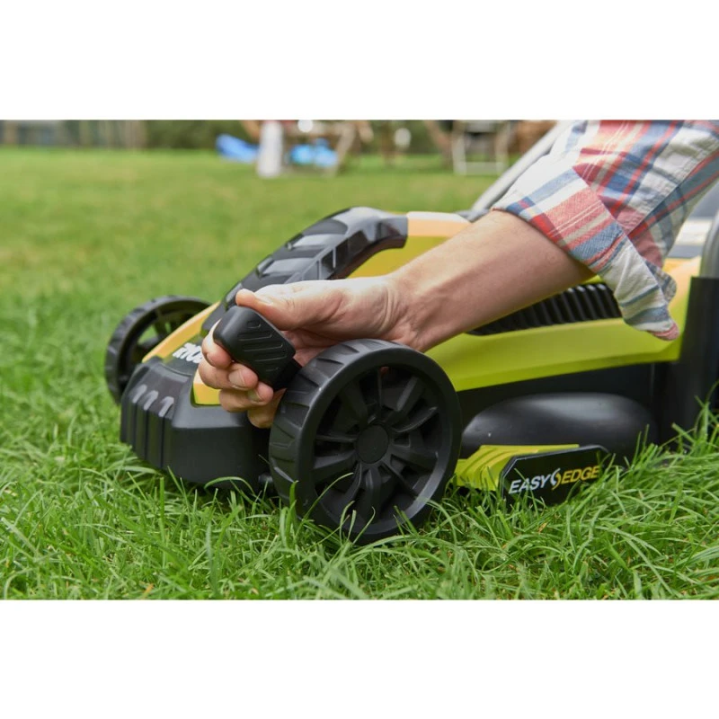 Ryobi Tondeuse 1300 W 33 Cm 2-en-1 Ramassage Et Mulching RLM13E33S 2 Ryobi Tondeuse 1300 W 33 Cm 2-en-1 Ramassage Et Mulching RLM13E33S – Image 2