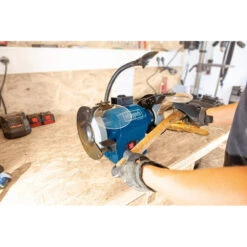 Scheppach Touret à Meuler 200mm 550W BG 200 5 Scheppach Touret à Meuler 200mm 550W BG 200 -Kobleo touret a meuler 200mm 550w bg 200 scheppach 2